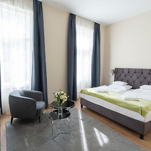 Deluxe Zimmer mit Kingsize-Bett