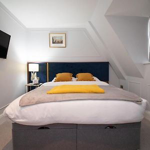 Deluxe Zimmer mit Kingsize-Bett