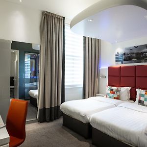 Zimmer mit zwei Einzelbetten