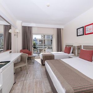 Standard Zimmer mit Kingsize-Bett