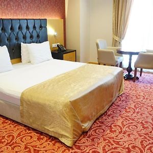 Standard Zimmer mit Kingsize-Bett