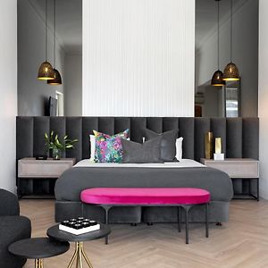 Luxus Zimmer mit Kingsize-Bett