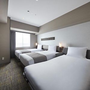 Benachbartes Superior Zimmer mit zwei Einzelbetten