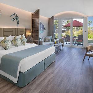 Exclusive Beach Junior Suite