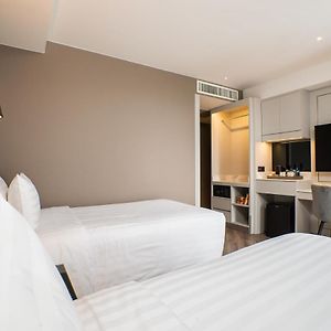 Gemütliches Zimmer mit zwei Einzelbetten