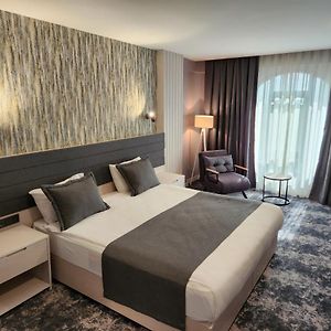 Standard Zimmer mit Kingsize-Bett