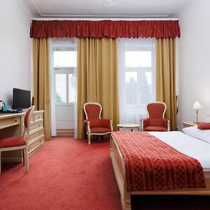 Deluxe Zimmer mit Kingsize-Bett