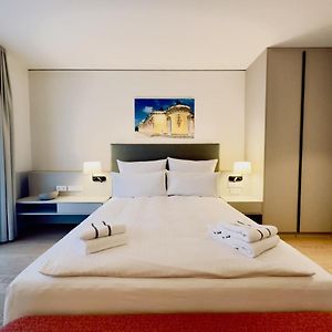 Studio mit Kingsize-Bett