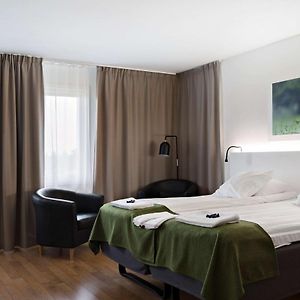 Standard Zimmer mit Kingsize-Bett