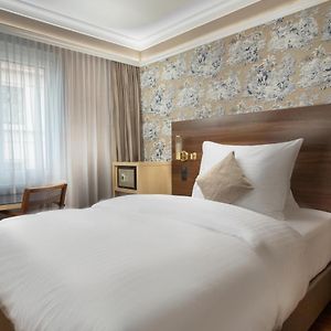 Gemütliches Zimmer mit Queensize-Bett
