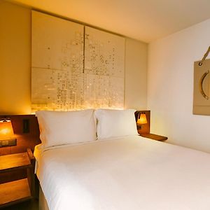 Zimmer mit Queensize-Bett