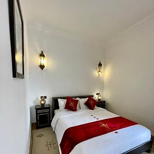 Standard Zimmer mit Kingsize-Bett