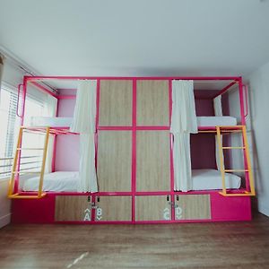 Schlafsaal Zimmer