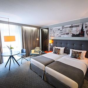Standard Zimmer mit Kingsize-Bett