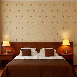 Deluxe Zimmer mit Kingsize-Bett