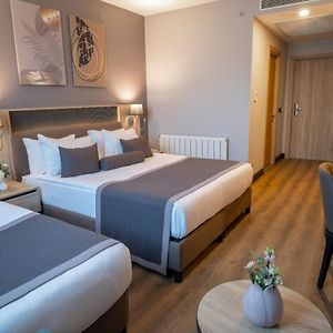 Deluxe Dreibettzimmer