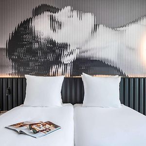 Zimmer mit zwei Einzelbetten