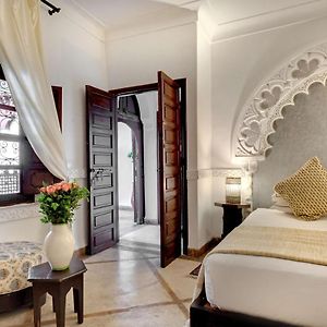 Deluxe Zimmer mit Kingsize-Bett