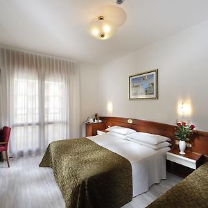 Dreibettzimmer