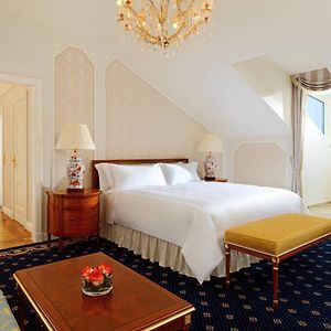 Deluxe Zimmer mit Kingsize-Bett
