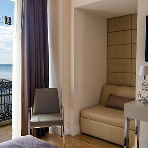 Deluxe Dreibettzimmer