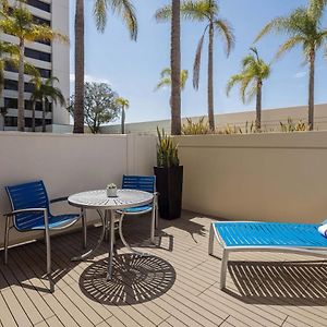 Studio Suite mit Schwimmbadblick