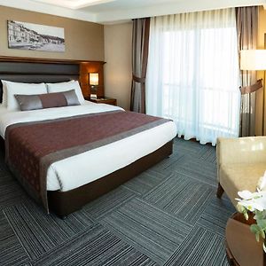 Eck-Suite mit Kingsize-Bett