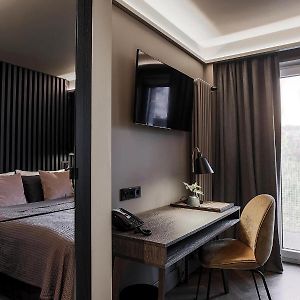 Zimmer mit Kingsize-Bett