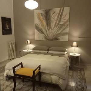 Standard Zimmer mit Kingsize-Bett