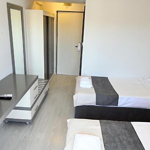 Standard Zimmer mit zwei Einzelbetten