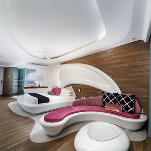 Standard Zimmer mit Kingsize-Bett
