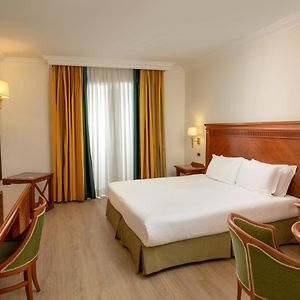 Superior Zimmer mit Kingsize-Bett