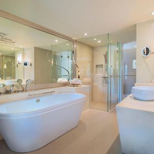 Grand Deluxe Zimmer mit Kingsize-Bett