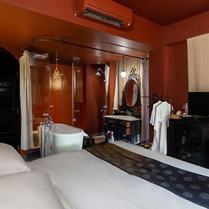 Deluxe Zimmer mit Kingsize-Bett