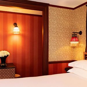 Deluxe Zimmer mit Kingsize-Bett