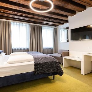 Superior Zimmer mit Kingsize-Bett