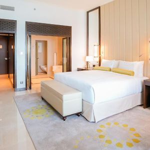 Zimmer mit Kingsize-Bett