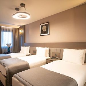 Deluxe Dreibettzimmer