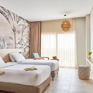 Zimmer mit Kingsize-Bett