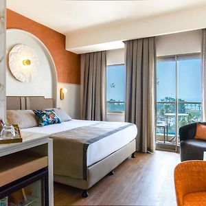 Standard Zimmer mit Kingsize-Bett