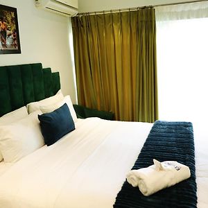 Standard Zimmer mit Kingsize-Bett