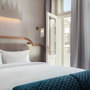 Deluxe Zimmer mit Kingsize-Bett