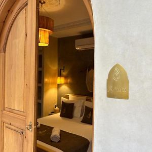 Deluxe Zimmer mit Kingsize-Bett