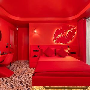 Red Zimmer mit Kingsize-Bett