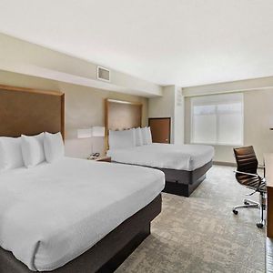 Zimmer mit Queensize-Bett für Gäste mit Behinderungen