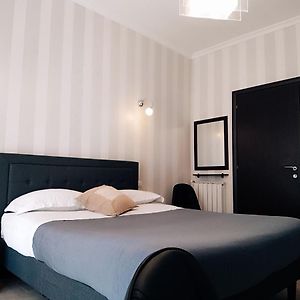 Standard Zimmer mit Kingsize-Bett