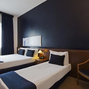 Classic Dreibettzimmer