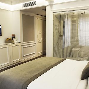 Deluxe Zimmer mit Kingsize-Bett