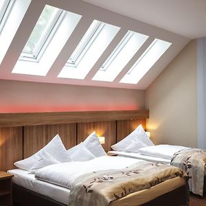 Standard Zimmer mit zwei Einzelbetten