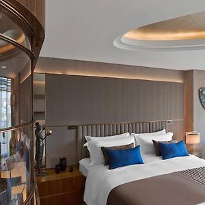 Grand Superior Zimmer mit Kingsize-Bett